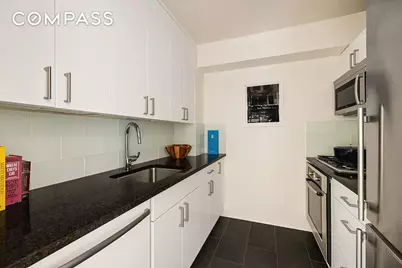 300 E 64th Street #6H, New York City, NY 10065 - Photo 5