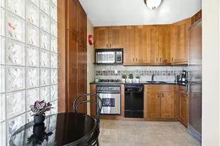 353 E 72nd St, New York City, NY 10021 - Photo 3