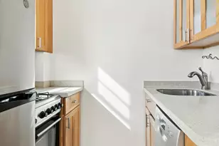 345 E 52nd St, New York City, NY 10022 - Photo 3