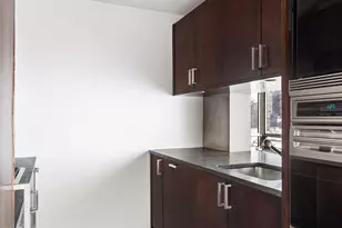 450 E 83rd St, New York City, NY 10028 - Photo 13
