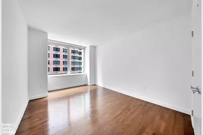 225 E 34th Street #5I, New York, NY 10016 - Photo 9