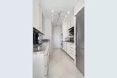 422 E 72nd Street #32DE, New York, NY 10021 - Photo 7