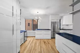 400 W 58th St, New York City, NY 10019 - Photo 3