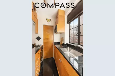 333 E 43rd Street #906, New York City, NY 10017 - Photo 3