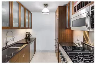 250 E 53rd St, New York City, NY 10022 - Photo 3