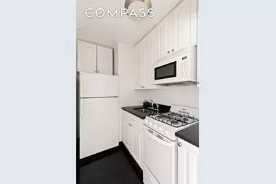 310 E 70th Street #2F, New York, NY 10021 - Photo 3