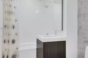 416 W 52nd St, New York City, NY 10019 - Photo 5