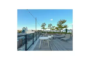 24-75 38th St, New York City, NY 11101 - Photo 27