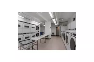 24-75 38th St, New York City, NY 11101 - Photo 19