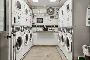 235 E 49th St, New York City, NY 10017 - Photo 27