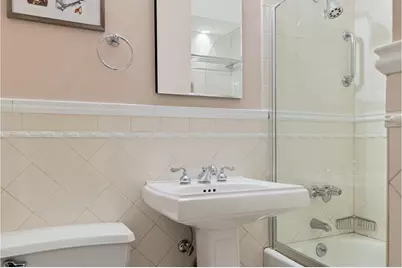 235 E 49th Street #6F, New York, NY 10017 - Photo 17