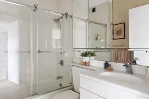 347 W 57th St, New York City, NY 10019 - Photo 13