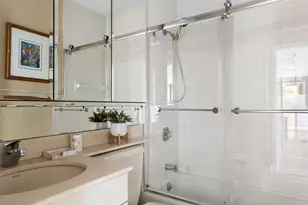 347 W 57th St, New York City, NY 10019 - Photo 15