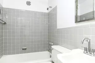 310 E 70th St, New York City, NY 10021 - Photo 17