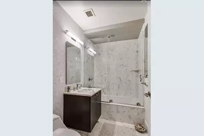 46-30 Center Boulevard #203, New York City, NY 11109 - Photo 23