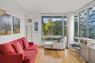 46-30 Center Boulevard #203, New York City, NY 11109 - Photo 19