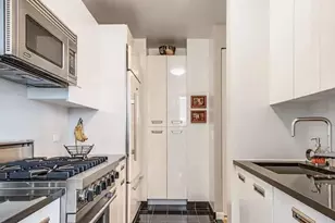 46-30 Center Blvd, New York City, NY 11109 - Photo 5