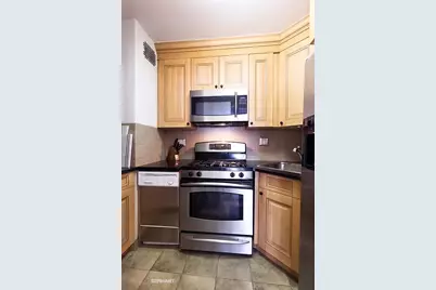 301 E 63rd Street #10G, New York, NY 10065 - Photo 7