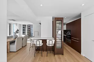 135 W 52nd St, New York City, NY 10019 - Photo 5