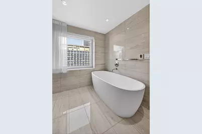 135 W 52nd Street #PH4, New York, NY 10019 - Photo 15