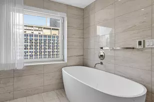 135 W 52nd St, New York City, NY 10019 - Photo 15