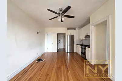 35-07 32nd Street #C2, New York City, NY 11106 - Photo 3