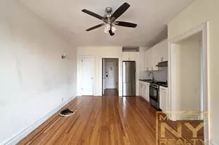 35-07 32nd St, New York City, NY 11106 - Photo 3