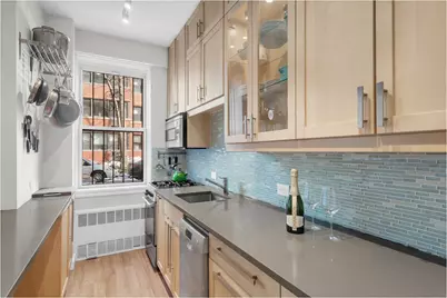 12 Beekman Place #1H, New York, NY 10022 - Photo 3