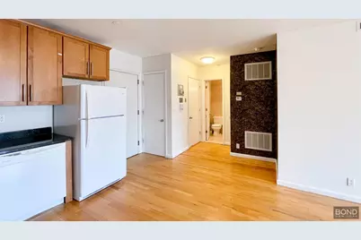 62 Clermont Avenue #404, Brooklyn, NY 11205 - Photo 3