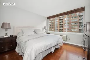 353 E 72nd St, New York City, NY 10021 - Photo 3