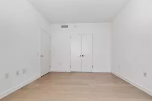 252 South St, New York City, NY 10002 - Photo 11