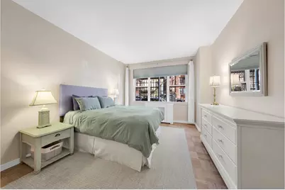 12 Beekman Place #1H, New York City, NY 10022 - Photo 5