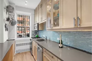 12 Beekman Pl, New York City, NY 10022 - Photo 3