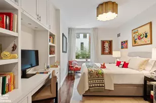 462 W 58th St, New York City, NY 10019 - Photo 5