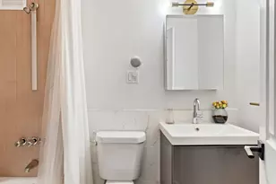 325 Clinton Ave, New York City, NY 11205 - Photo 9