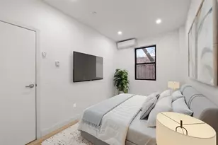 447 W 47th St, New York, NY 10036 - Photo 9