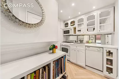 133 W 75th Street #PARLOUR A, New York, NY 10023 - Photo 7