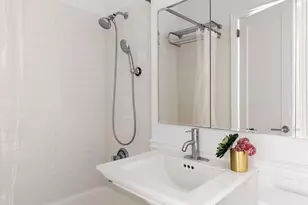133 W 75th St, New York City, NY 10023 - Photo 9