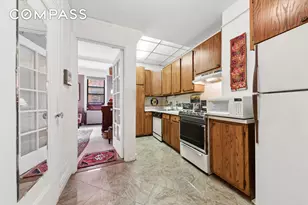 201 W 89th St, New York City, NY 10024 - Photo 3