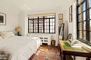 320 E 42nd St, New York City, NY 10017 - Photo 3