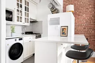 116 W 76th St, New York City, NY 10023 - Photo 3