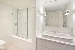 190 E 72nd St, New York City, NY 10021 - Photo 13