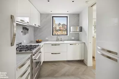 190 E 72nd Street #21B, New York City, NY 10021 - Photo 5