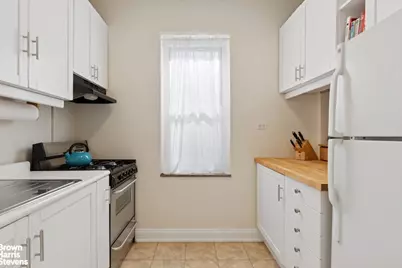 29 W 64th Street #5C, New York City, NY 10023 - Photo 5