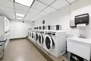 100 W 39th St, New York City, NY 10018 - Photo 9