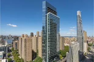 160 W 66th St, New York City, NY 10023 - Photo 3