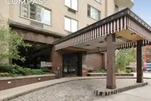300 E 74th St, New York City, NY 10021 - Photo 13