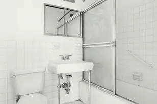 300 E 74th St, New York City, NY 10021 - Photo 7
