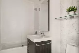 416 W 52nd St, New York City, NY 10019 - Photo 5