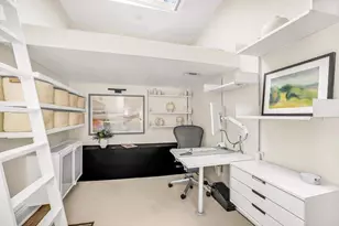 281 W 11th St, New York, NY 10014 - Photo 9